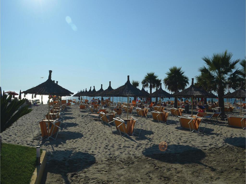 Holiday Home Pishat E Buta 28 Golem  Exterior foto