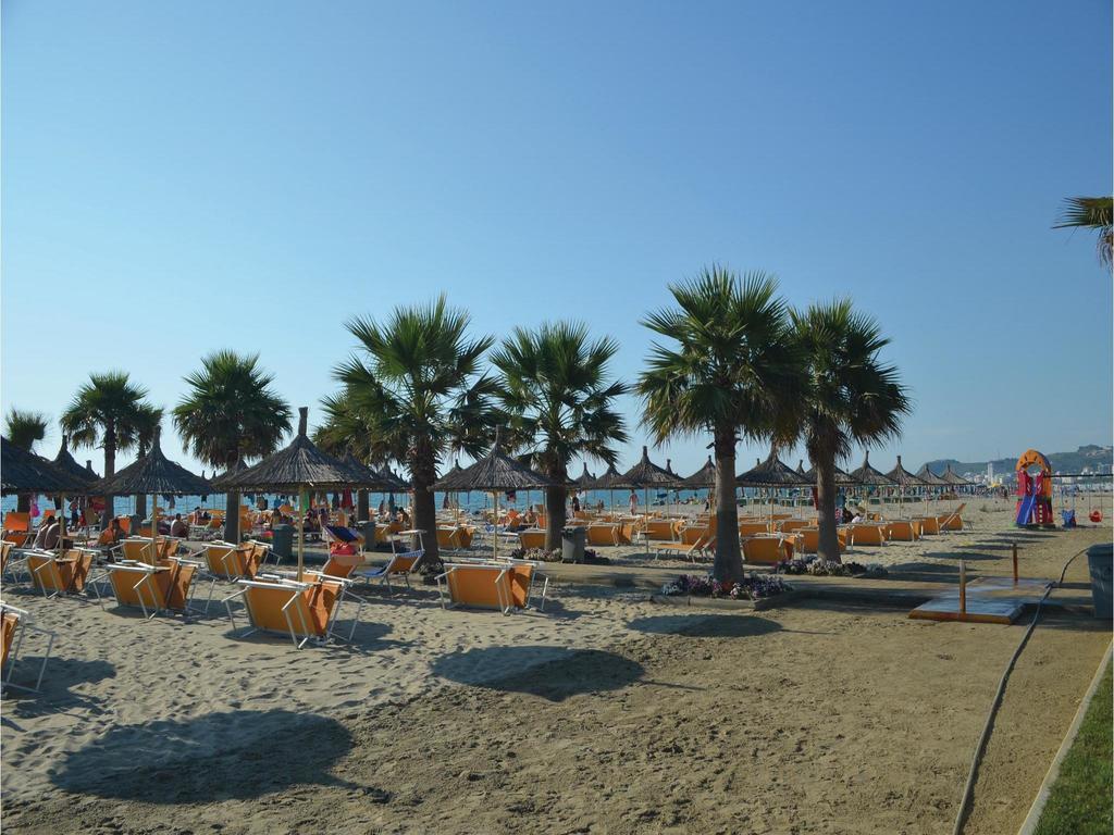 Holiday Home Pishat E Buta 28 Golem  Exterior foto
